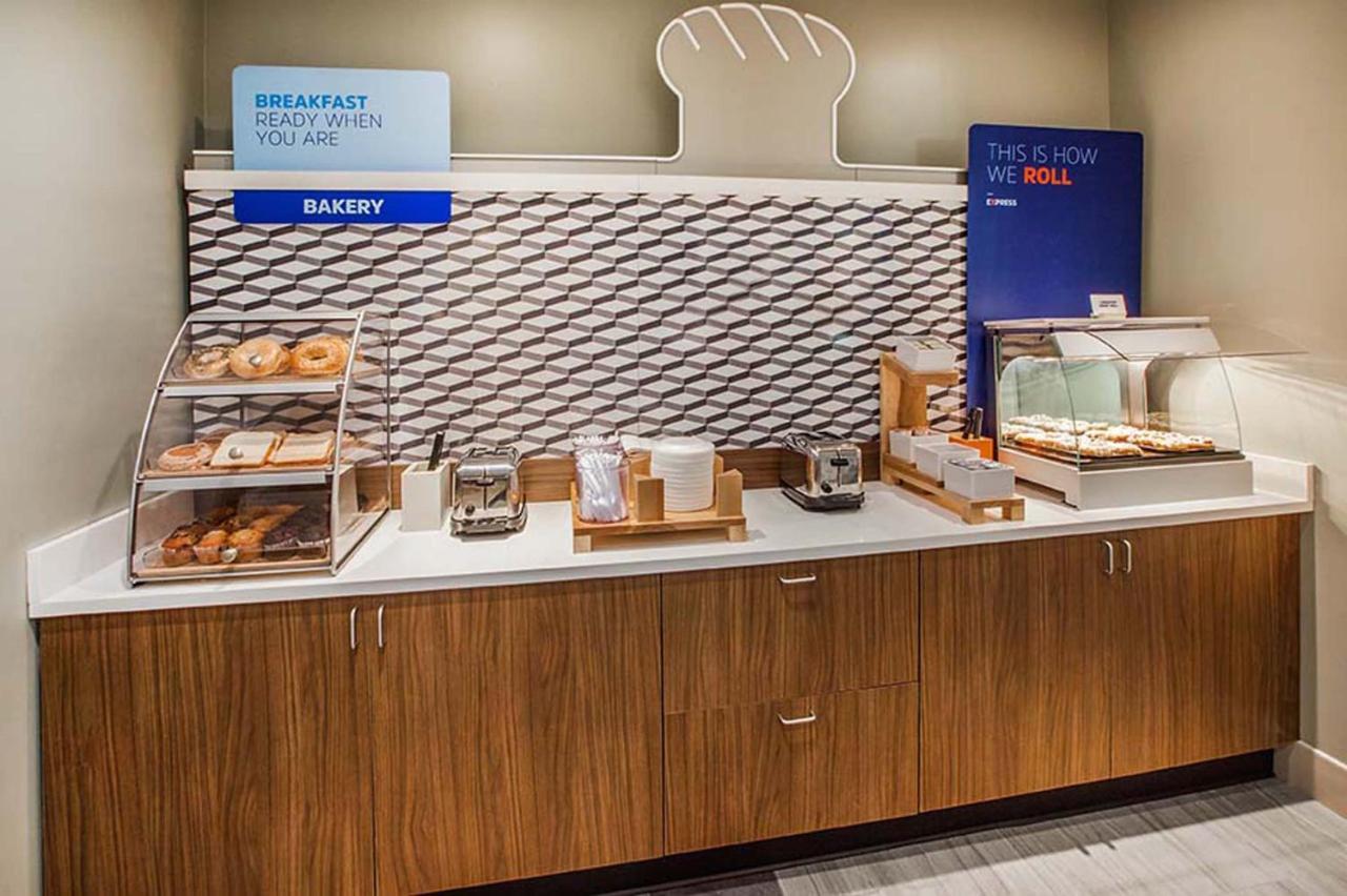 Holiday Inn Express Hotel & Suites Scott-Lafayette West By Ihg Exteriér fotografie